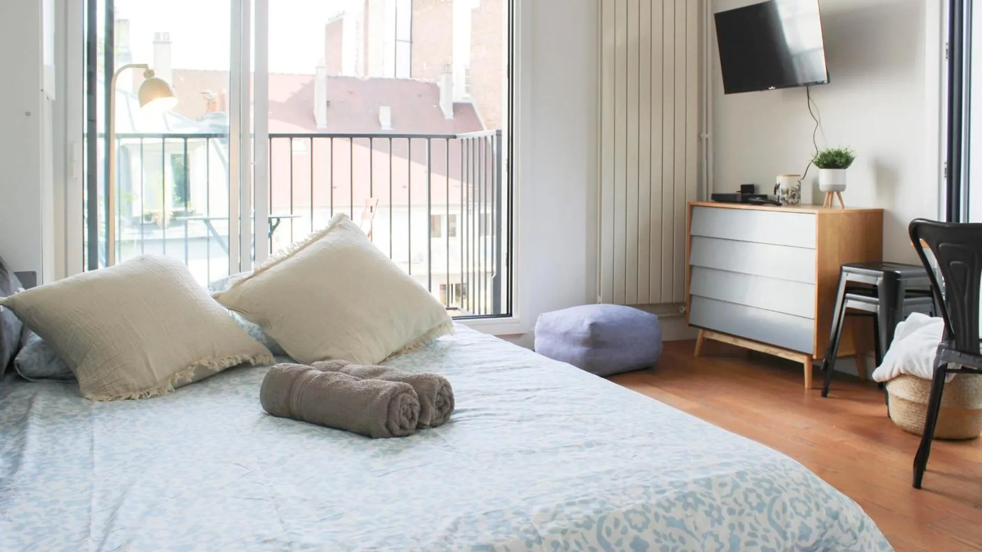 Charming Of 23 M Close To The Sacre-coeur Apartment